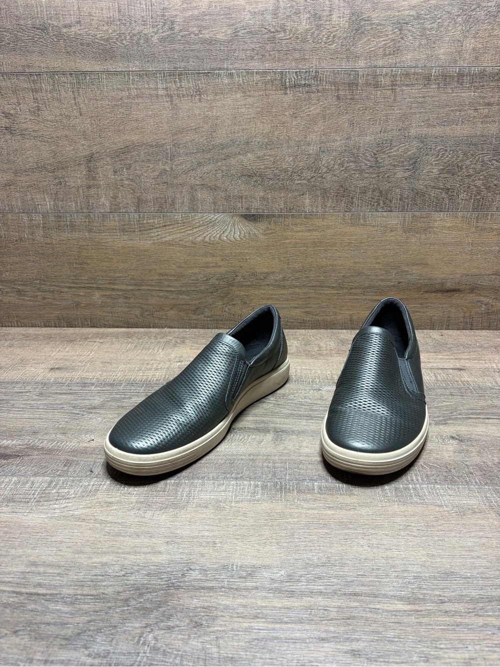 Ecco Women's Slip-On Flats in Dark Gray with Cream Sole